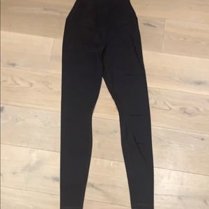 Alo Black Leggings